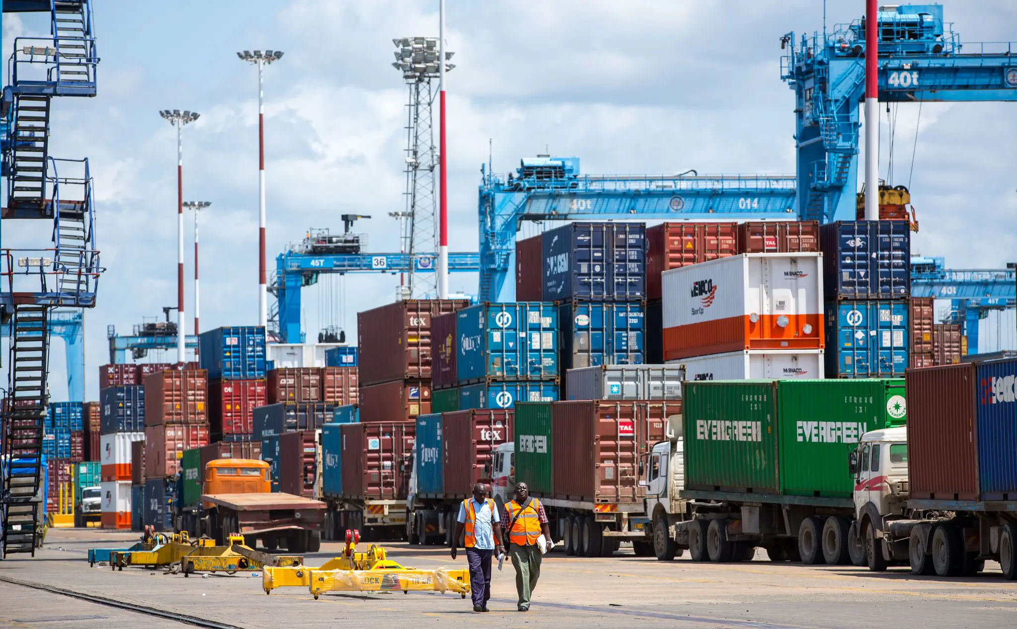 How can mirror statistics help combat customs fraud in developing countries?