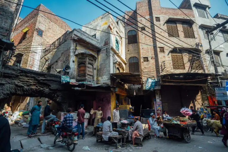 Pakistanis are paying over 1.7 billion GBP in zakat every year—mostly to women