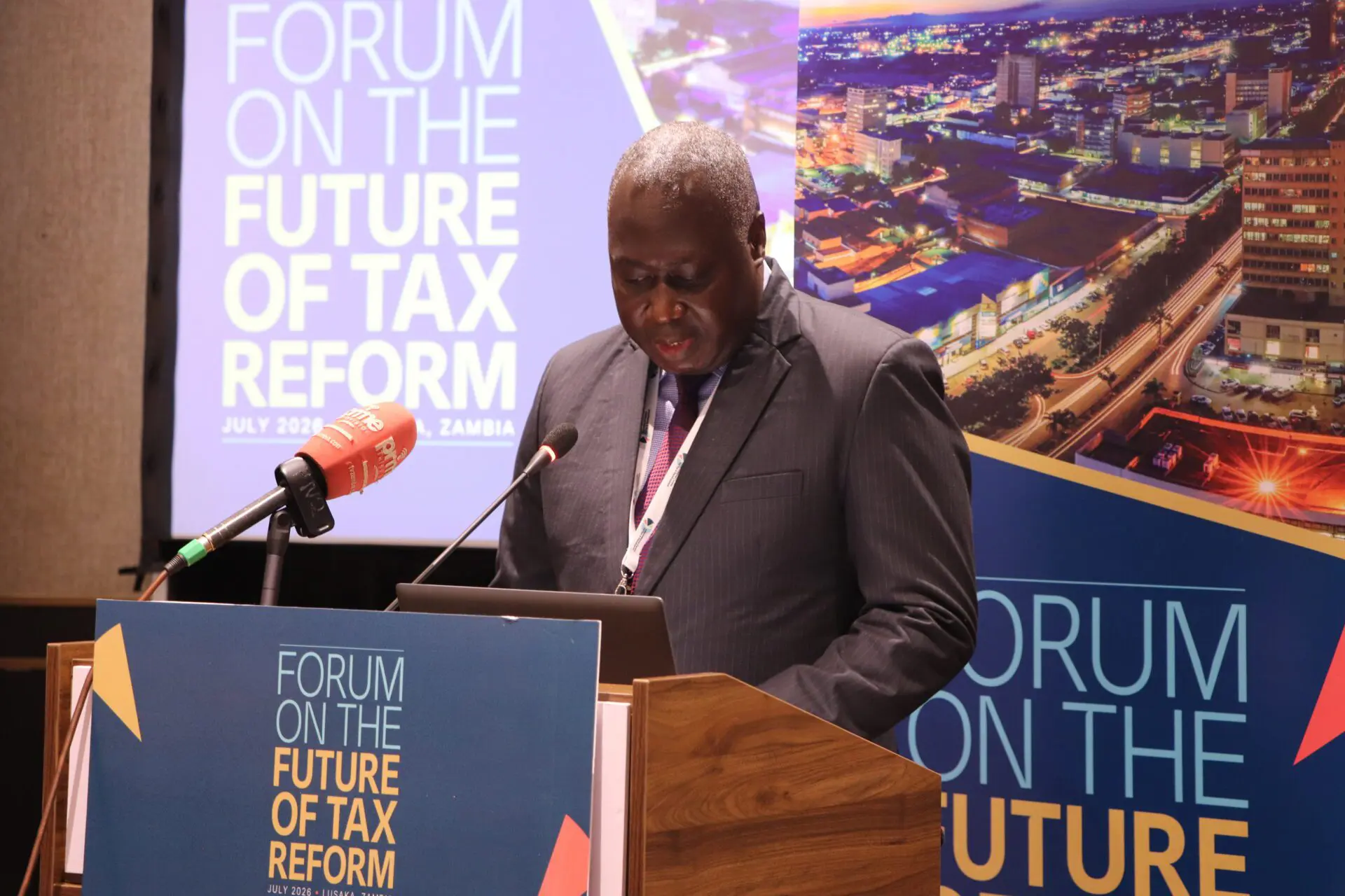 Richard Kapasa prononce l'allocution d'ouverture au nom du commissaire général de la ZRA, Dingani Banga