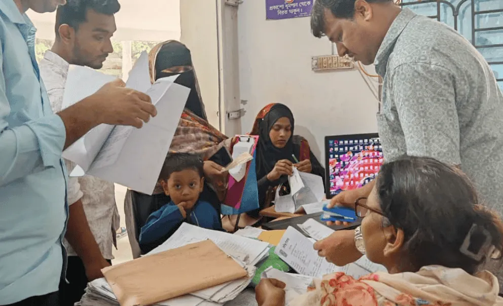 Qui fait le lien avec l'État numérique ? Enseignements du Bangladesh