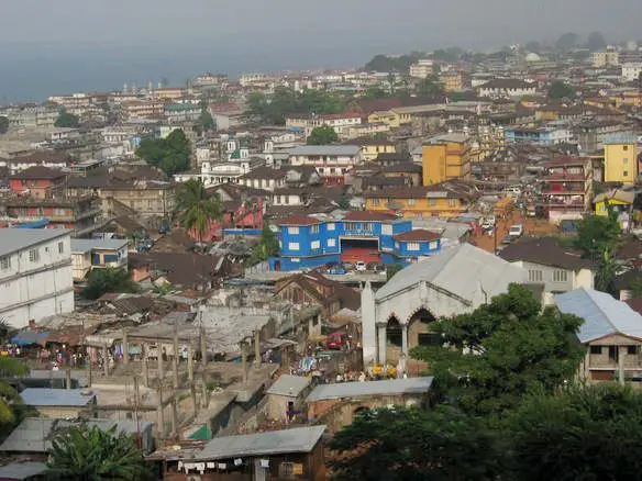 L'information sur les services publics stimule-t-elle la conformité fiscale ? J'ai mené une expérience à Freetown pour le savoir