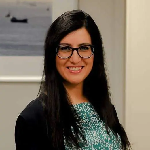 Hande Ayan Khanijo