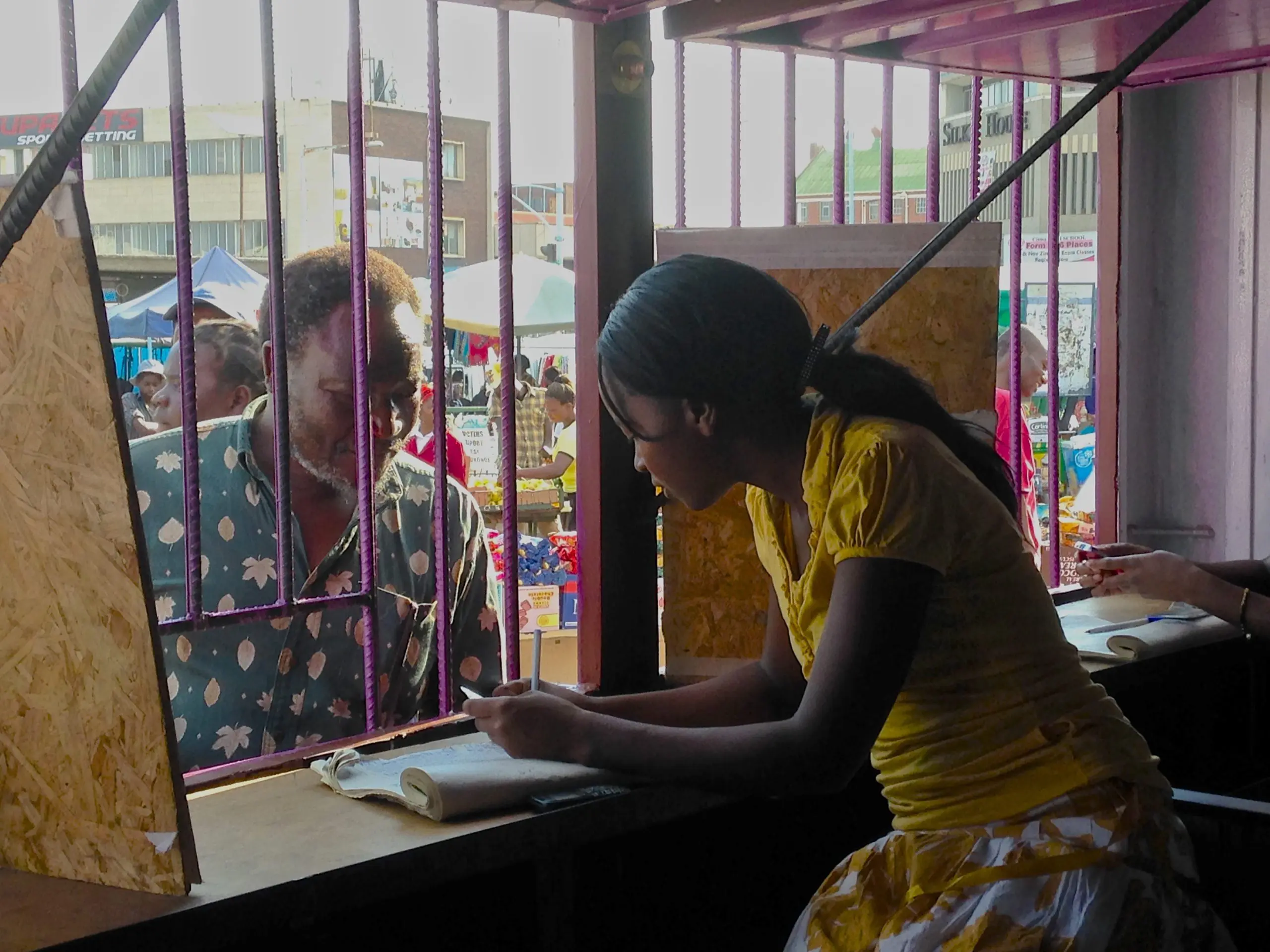 Taxer ou ne pas taxer l’argent mobile ? Les effets sur les services financiers numériques en Afrique et ailleurs