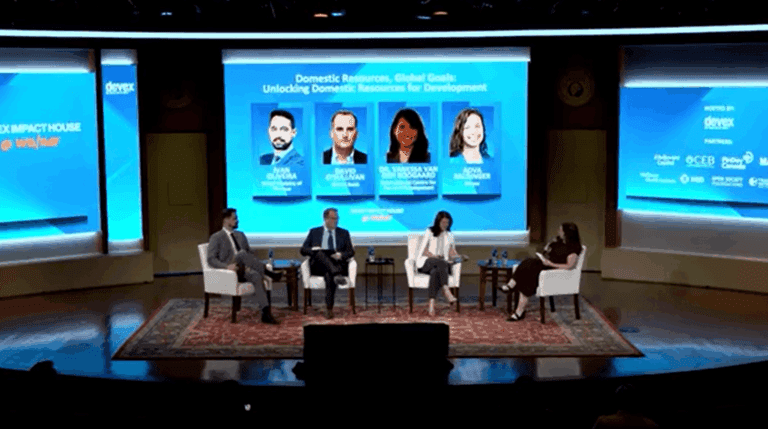 Vanessa van den Boogaard intervient au panel Devex sur les ressources intérieures