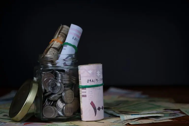 The Zakat as a means of wealth redistribution: What role for the state?
